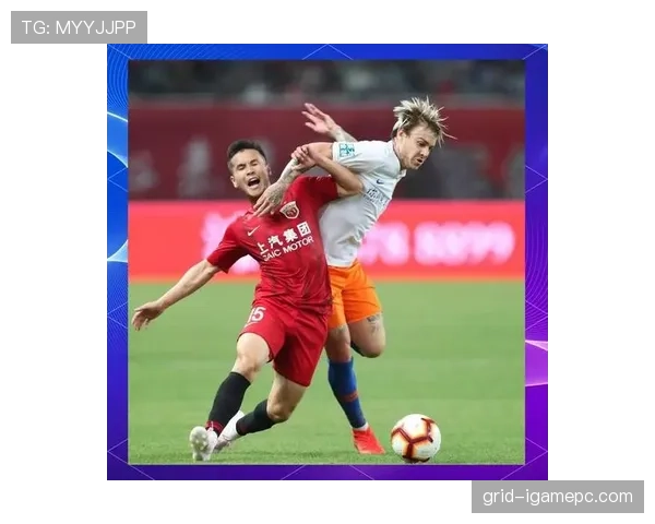 足球合法冲撞规则详解：判罚标准与常见误区解析